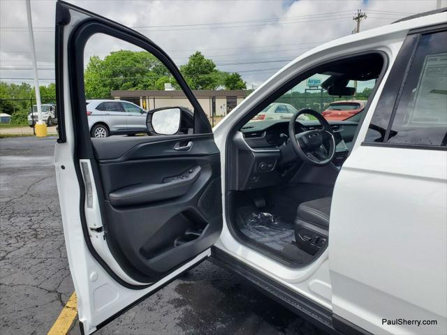 new 2025 Jeep Grand Cherokee car, priced at $42,995