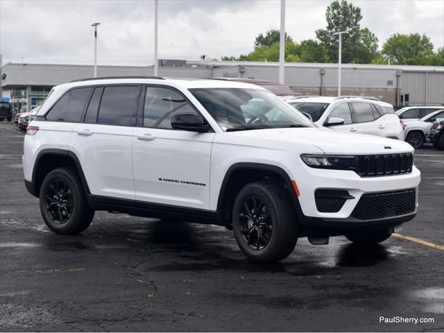 new 2025 Jeep Grand Cherokee car, priced at $42,995