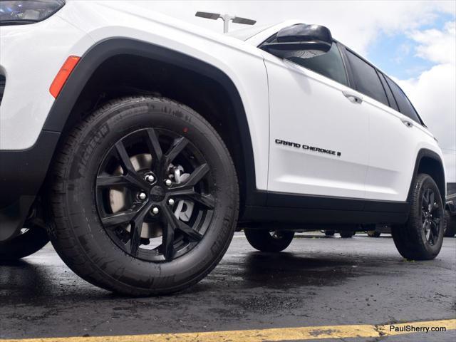 new 2025 Jeep Grand Cherokee car, priced at $42,995