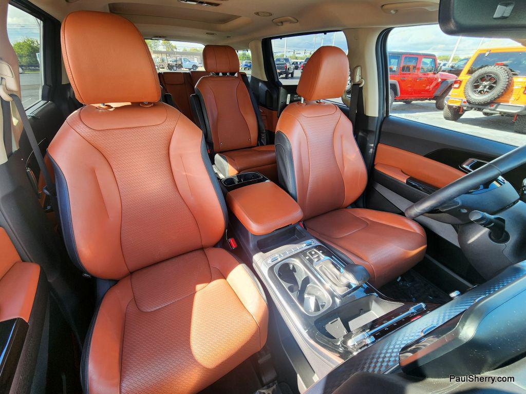 used 2023 Kia Carnival car, priced at $37,876