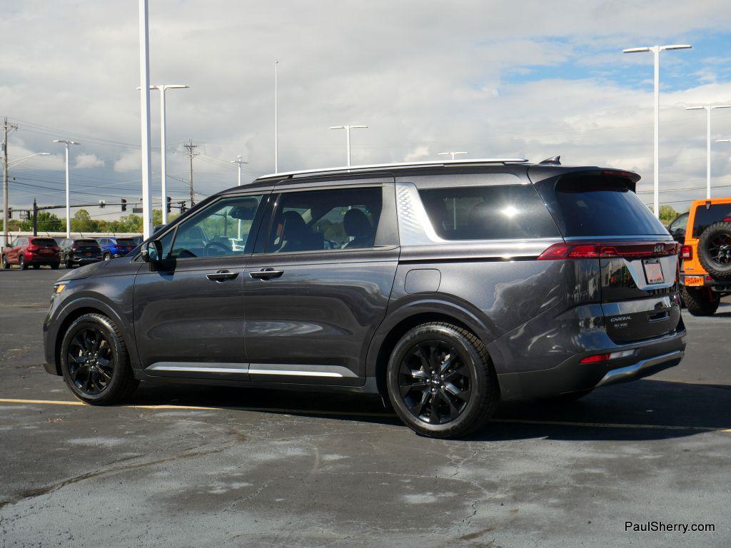 used 2023 Kia Carnival car, priced at $37,876