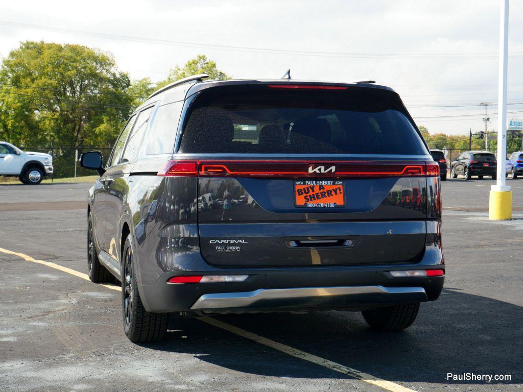used 2023 Kia Carnival car, priced at $37,876