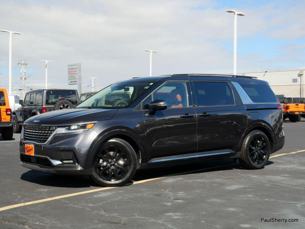 used 2023 Kia Carnival car, priced at $37,876