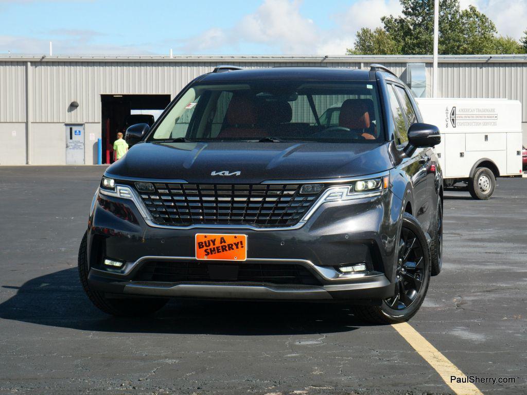 used 2023 Kia Carnival car, priced at $37,876