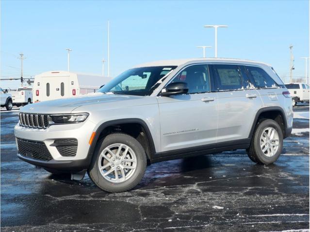 new 2025 Jeep Grand Cherokee car, priced at $38,495