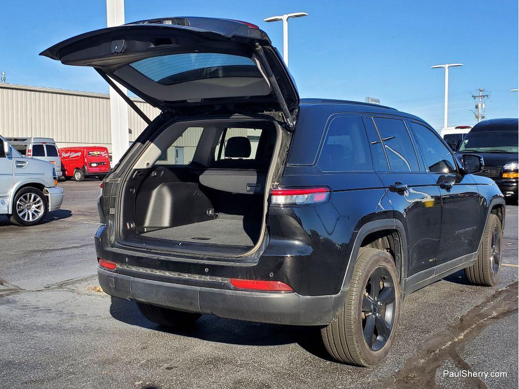 used 2024 Jeep Grand Cherokee car, priced at $39,395