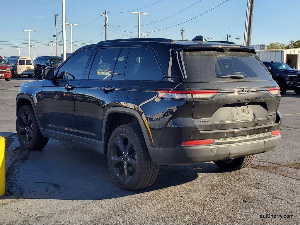 used 2024 Jeep Grand Cherokee car, priced at $39,395