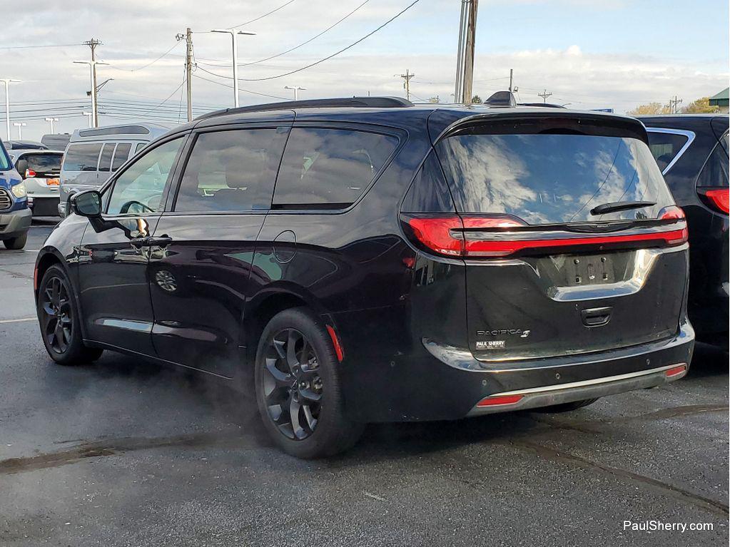 used 2022 Chrysler Pacifica car, priced at $33,595