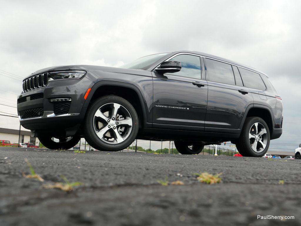 new 2025 Jeep Grand Cherokee L car, priced at $53,149