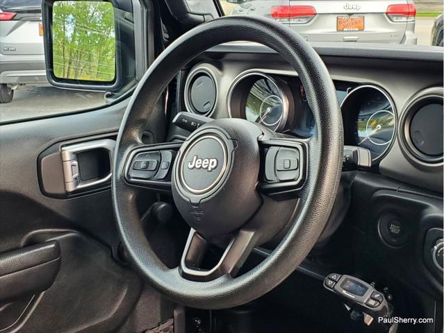 used 2020 Jeep Wrangler Unlimited car, priced at $25,270