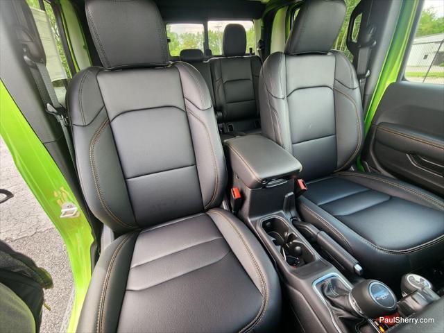 new 2025 Jeep Gladiator car, priced at $45,495