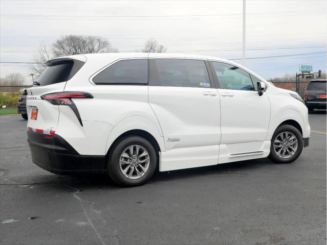 used 2022 Toyota Sienna car, priced at $73,995