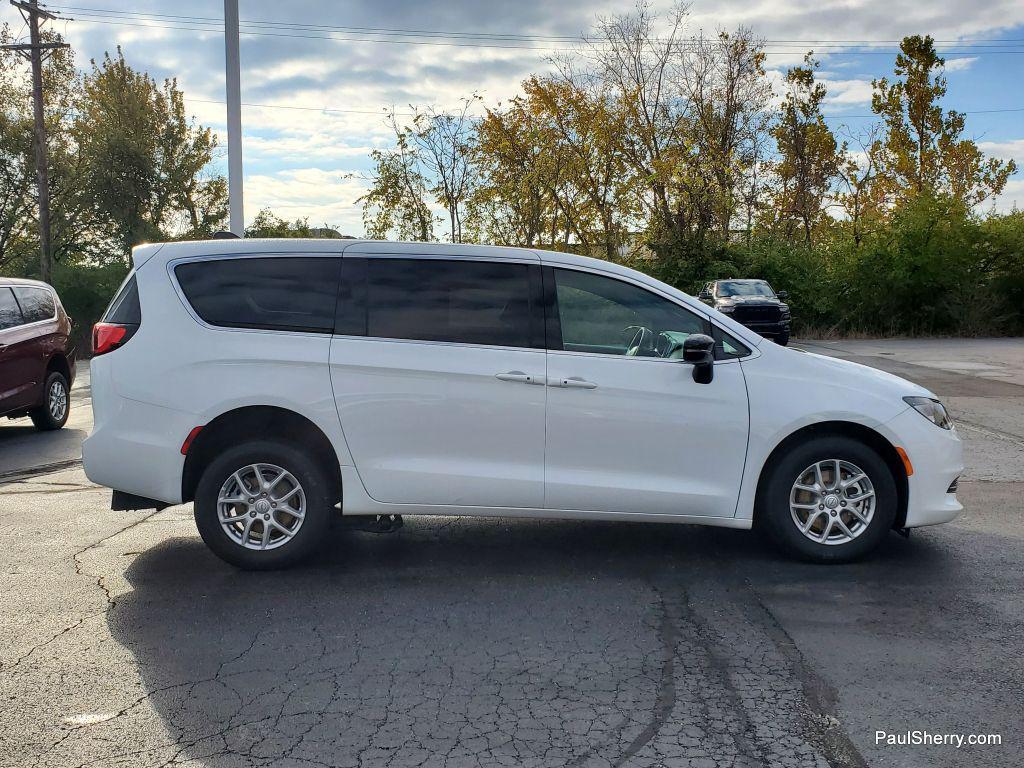 new 2026 Chrysler Voyager car, priced at $59,995