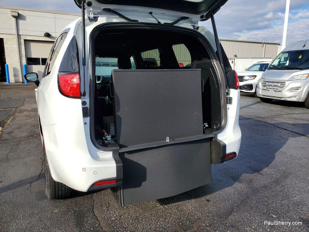 new 2026 Chrysler Voyager car, priced at $59,995