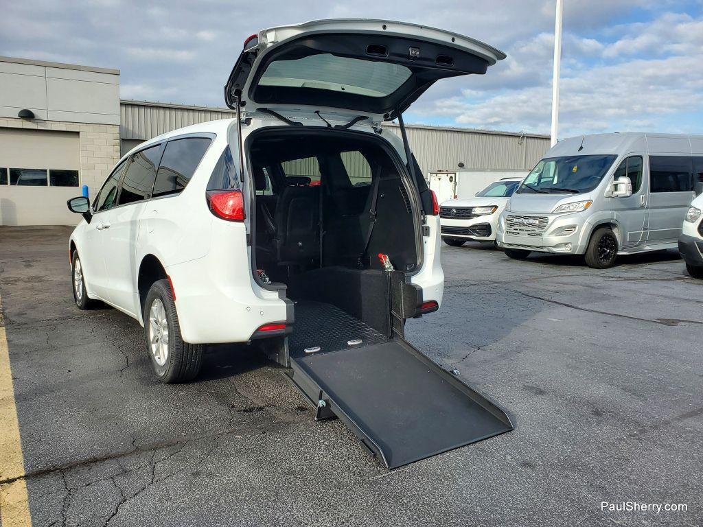 new 2026 Chrysler Voyager car, priced at $59,995