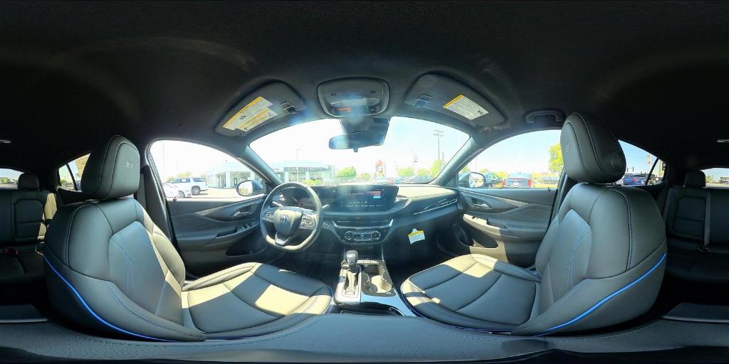 new 2025 Buick Envista car, priced at $29,525