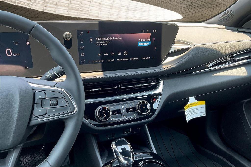 new 2025 Buick Envista car, priced at $29,525