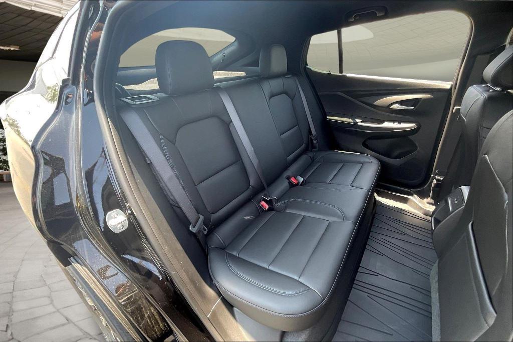 new 2025 Buick Envista car, priced at $29,525