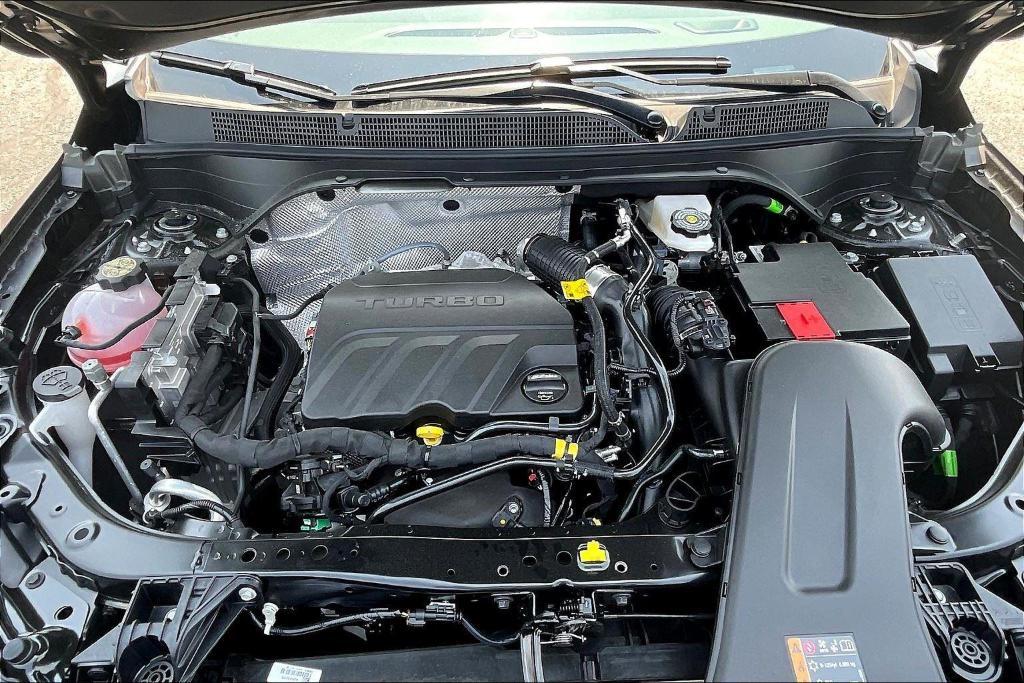 new 2025 Buick Envista car, priced at $29,525