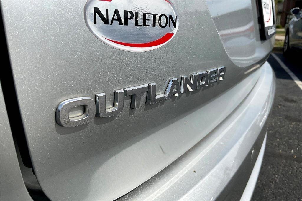 used 2023 Mitsubishi Outlander car, priced at $18,998