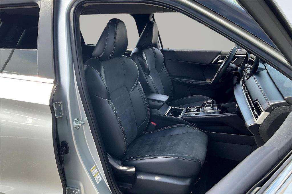 used 2023 Mitsubishi Outlander car, priced at $18,998