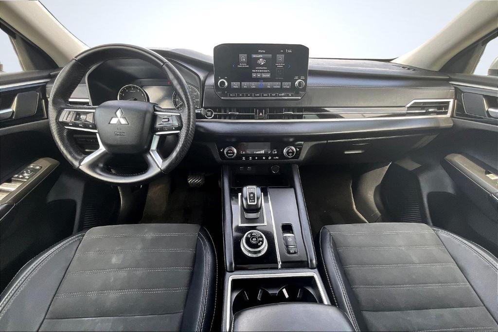 used 2023 Mitsubishi Outlander car, priced at $18,998