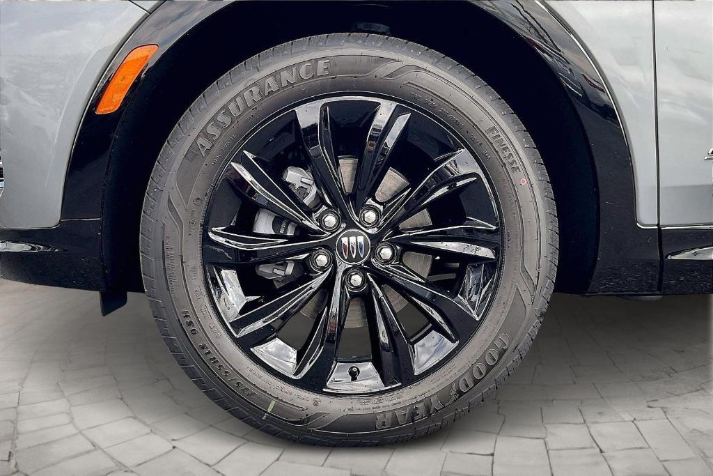new 2025 Buick Envista car, priced at $27,340