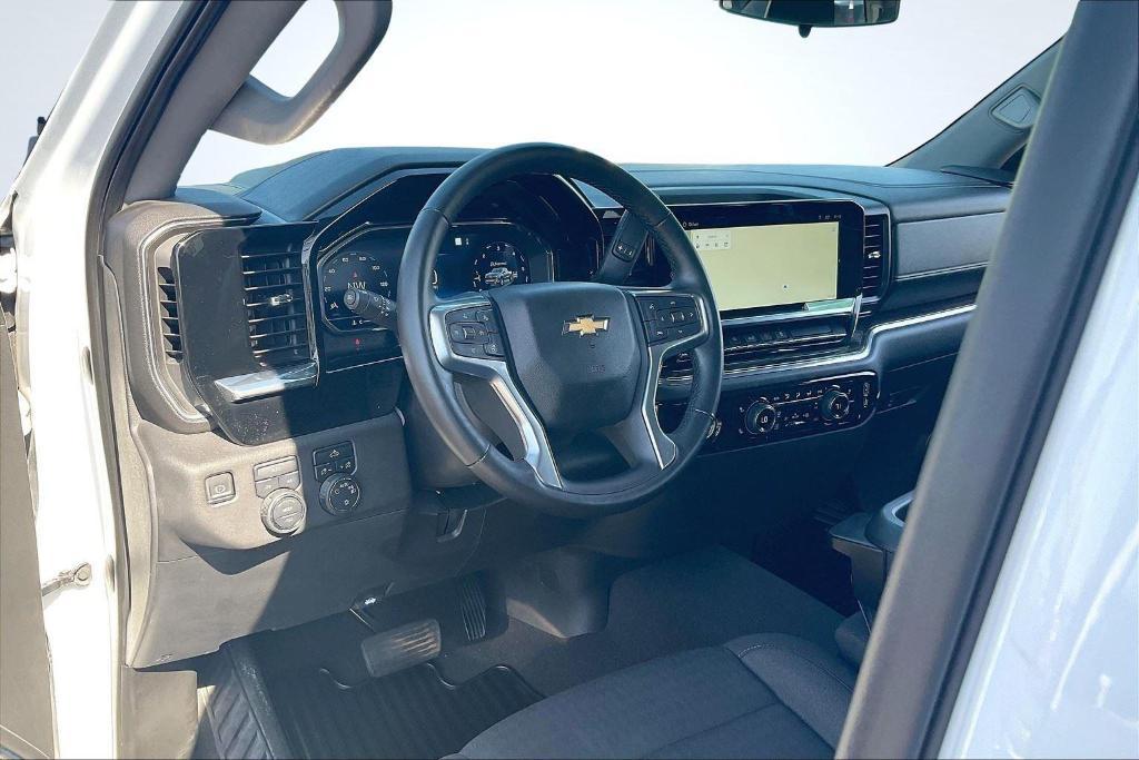 used 2022 Chevrolet Silverado 1500 car, priced at $30,999