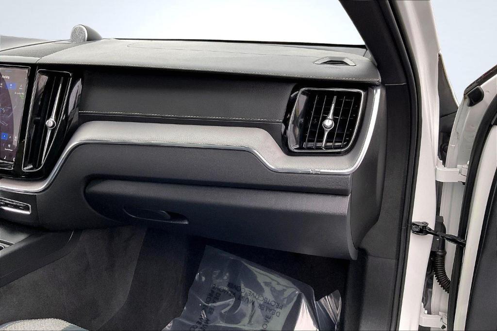 used 2022 Volvo XC60 Recharge Plug-In Hybrid car, priced at $41,995