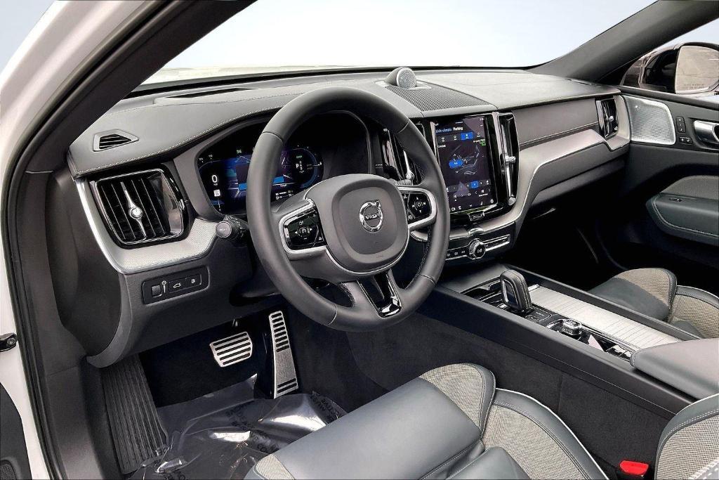 used 2022 Volvo XC60 Recharge Plug-In Hybrid car, priced at $41,995