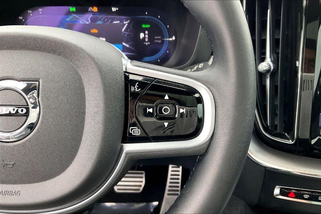 used 2022 Volvo XC60 Recharge Plug-In Hybrid car, priced at $41,995