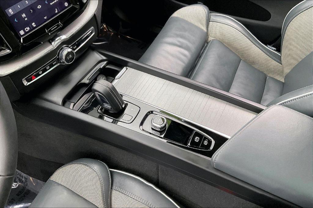 used 2022 Volvo XC60 Recharge Plug-In Hybrid car, priced at $41,995