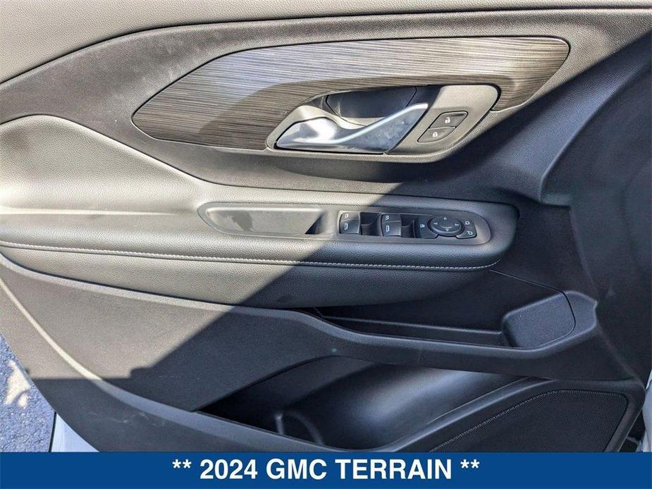 new 2024 GMC Terrain car, priced at $25,570