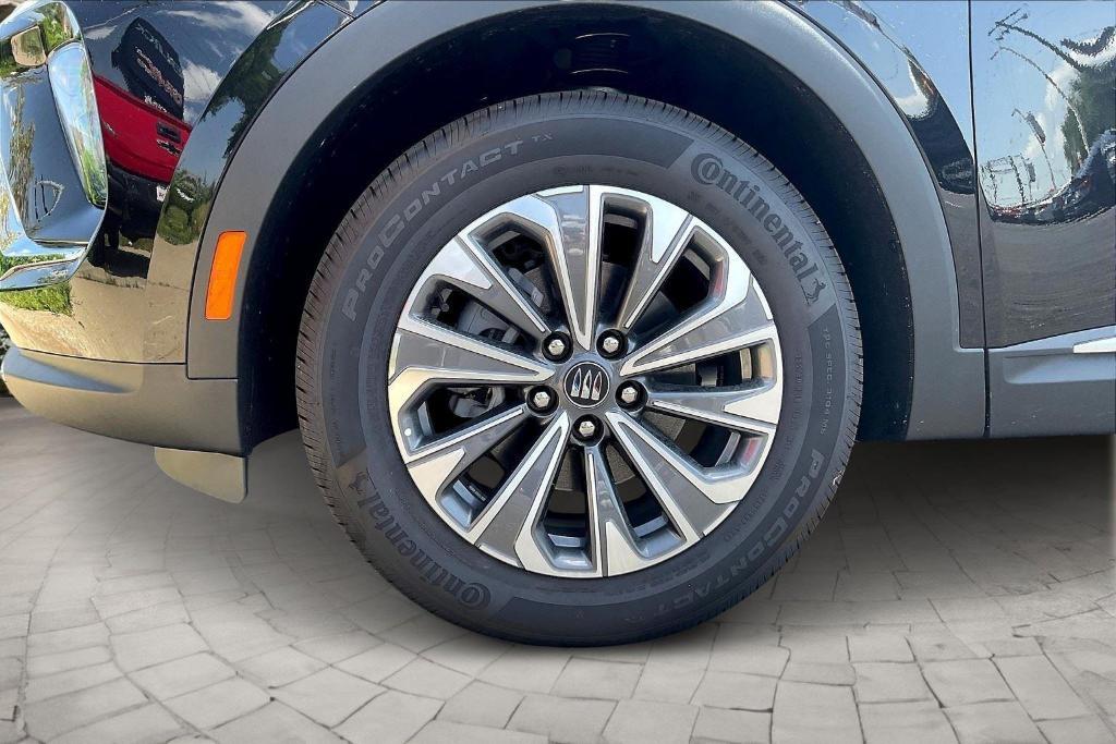 new 2025 Buick Envision car, priced at $37,740