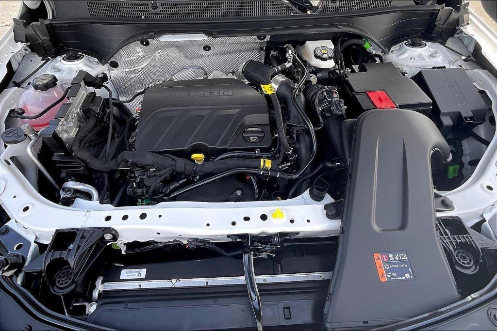new 2025 Buick Envista car, priced at $29,575