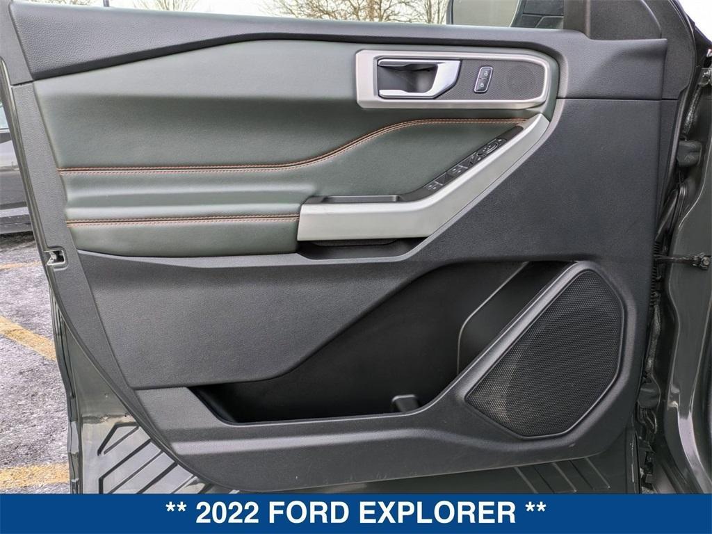 used 2022 Ford Explorer car, priced at $33,334