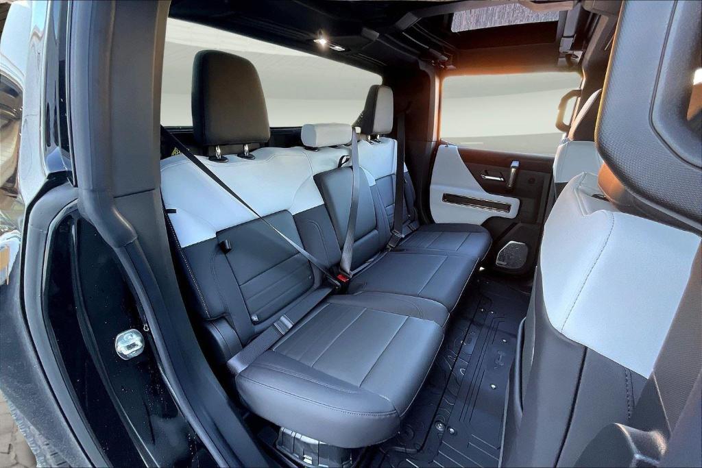 new 2025 GMC HUMMER EV Pickup car, priced at $91,265