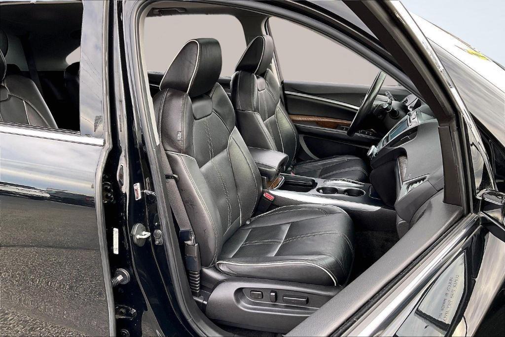 used 2018 Acura MDX car, priced at $23,999