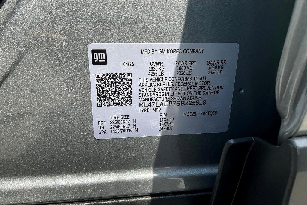 new 2025 Buick Envista car, priced at $25,935