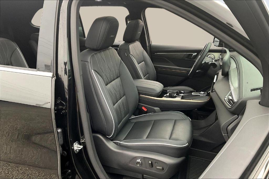 used 2025 Buick Enclave car, priced at $54,799