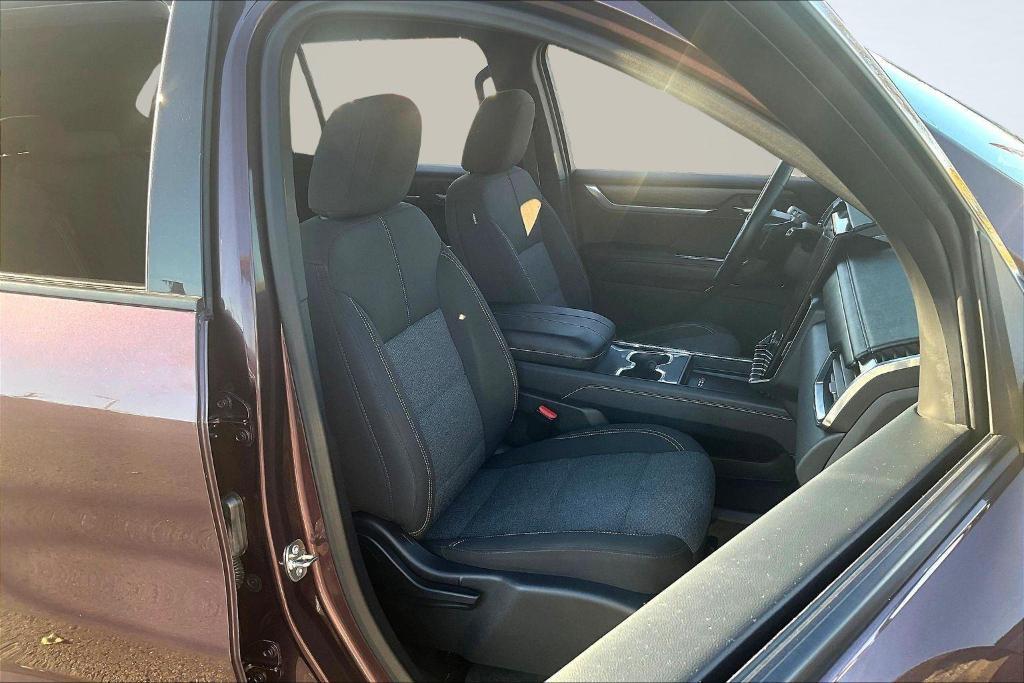 used 2025 GMC Acadia car, priced at $34,895