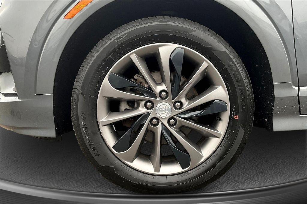 used 2022 Buick Encore GX car, priced at $29,175