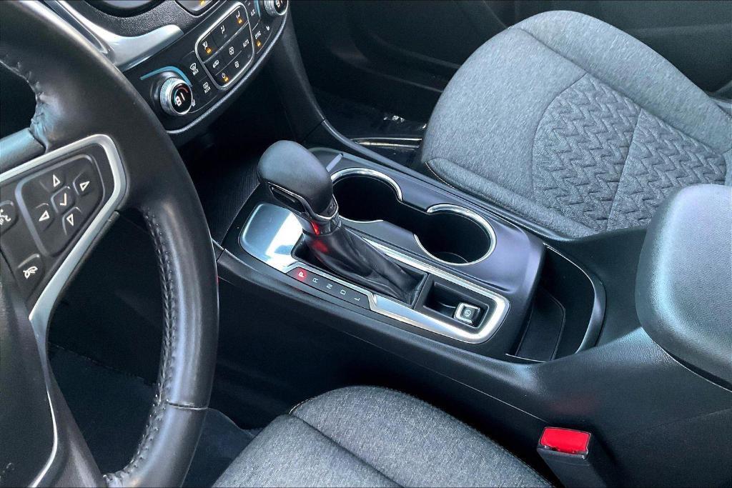 used 2022 Chevrolet Equinox car, priced at $21,999