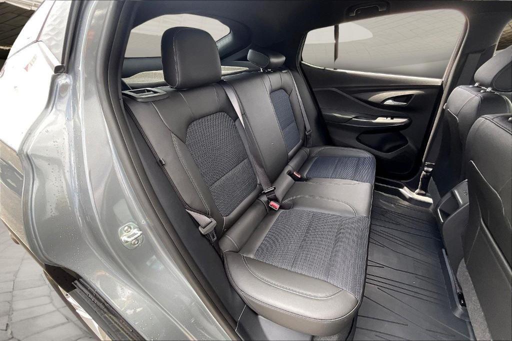 new 2025 Buick Envista car, priced at $26,535