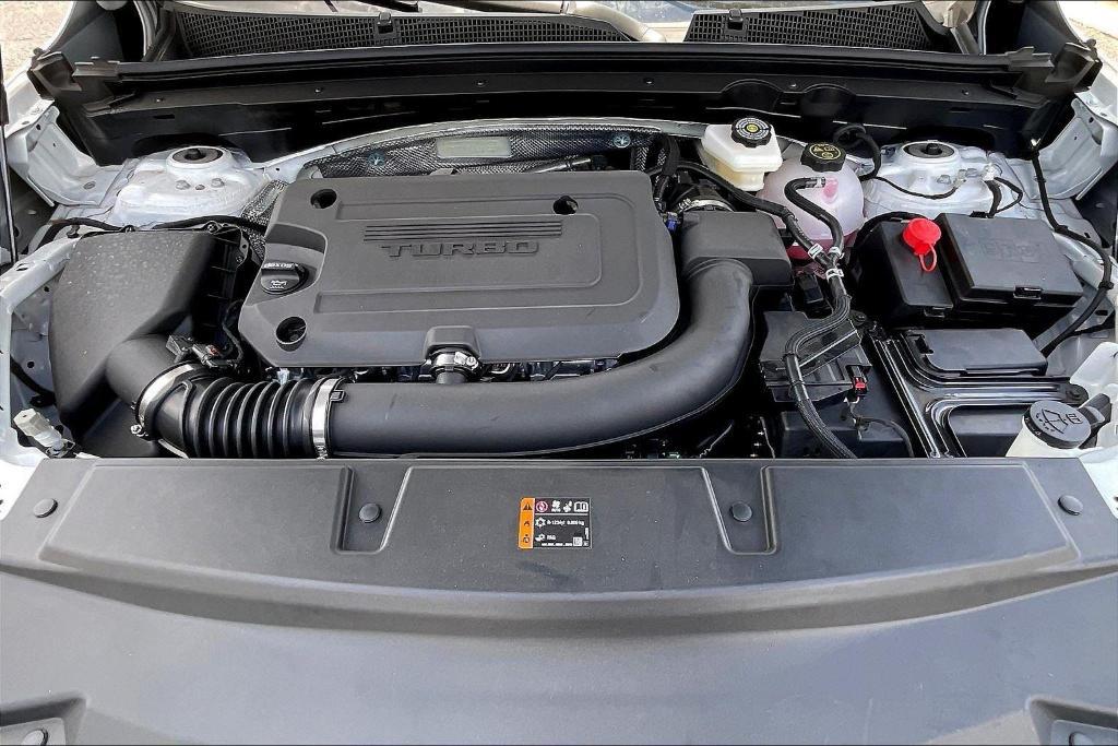 new 2025 Buick Envision car, priced at $38,740