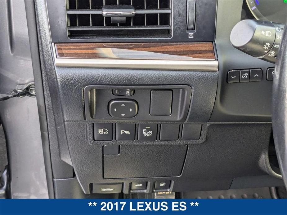 used 2017 Lexus ES 300h car, priced at $22,721