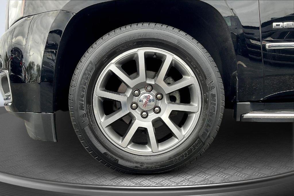 used 2017 GMC Yukon XL car, priced at $24,999