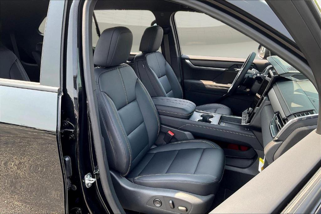 new 2025 GMC Acadia car, priced at $47,825