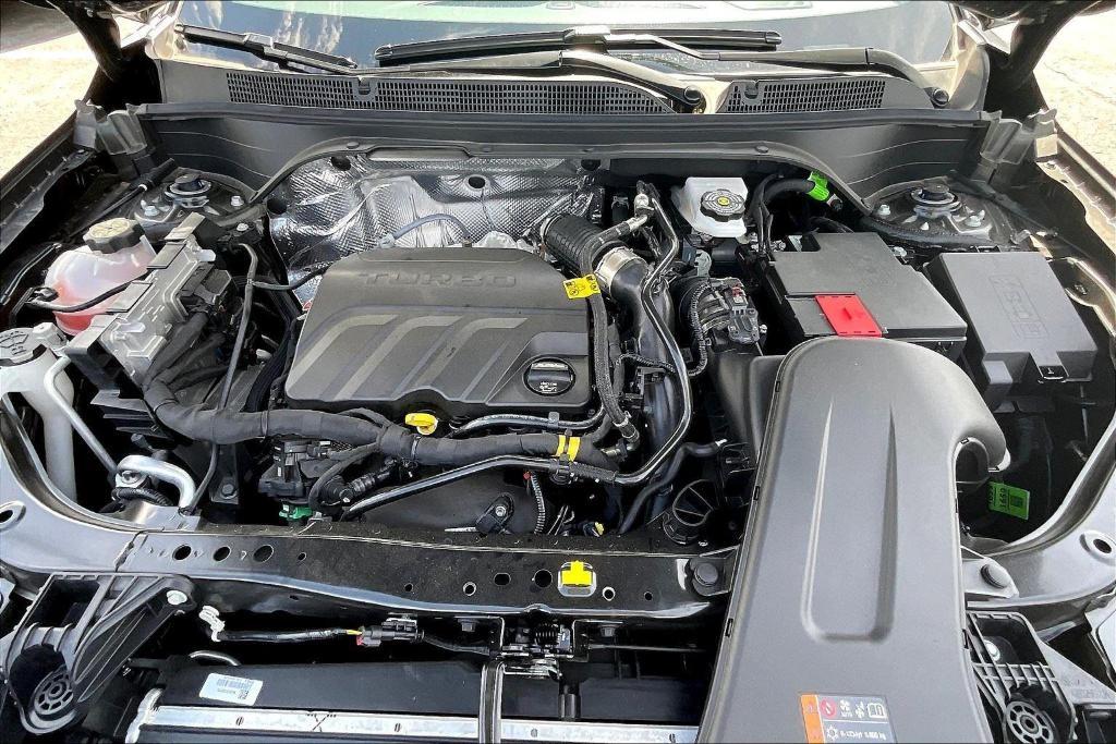 new 2025 Buick Envista car, priced at $24,975