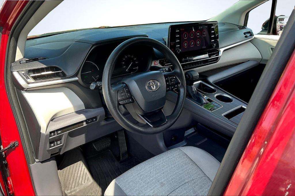 used 2022 Toyota Sienna car, priced at $35,888